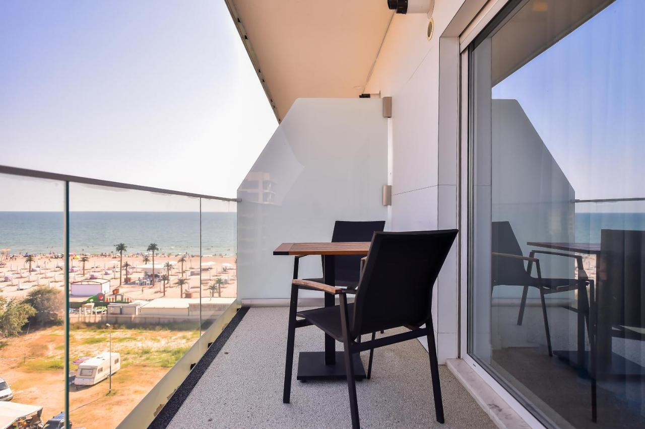 White Tower Private Apartment Beach View Mamaia Exteriér fotografie